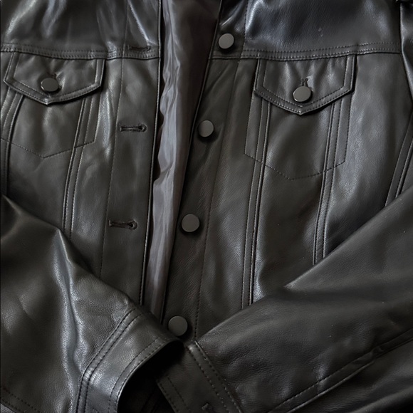 Leather jacket - Picture 3 of 3